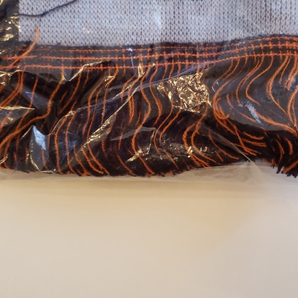 Scarf - Picture 3 of 4